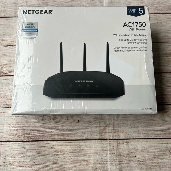NETGEAR AC1750 Dual Band Gigabit Wi-Fi Router (R6350) - Picture 2 of 4